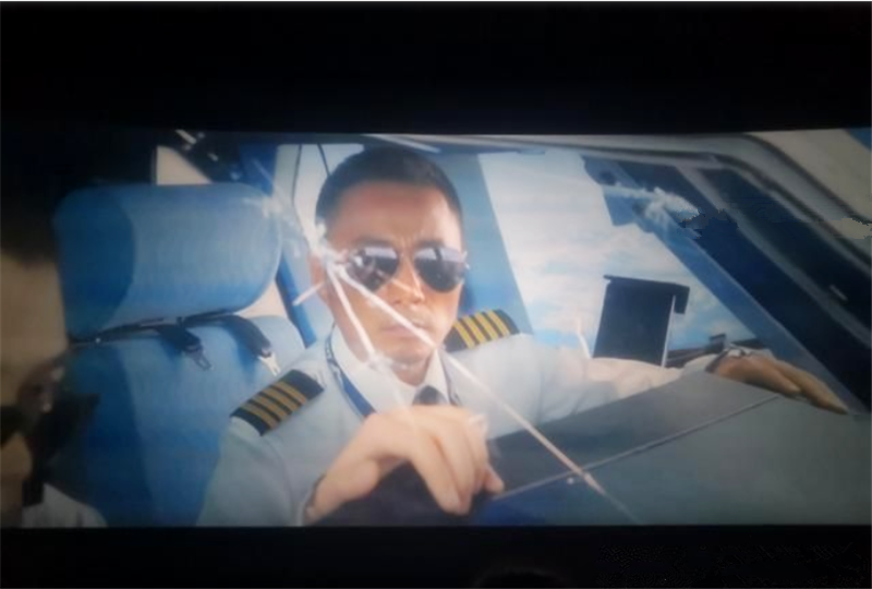 《中國機長》——轉載網(wǎng)絡圖片